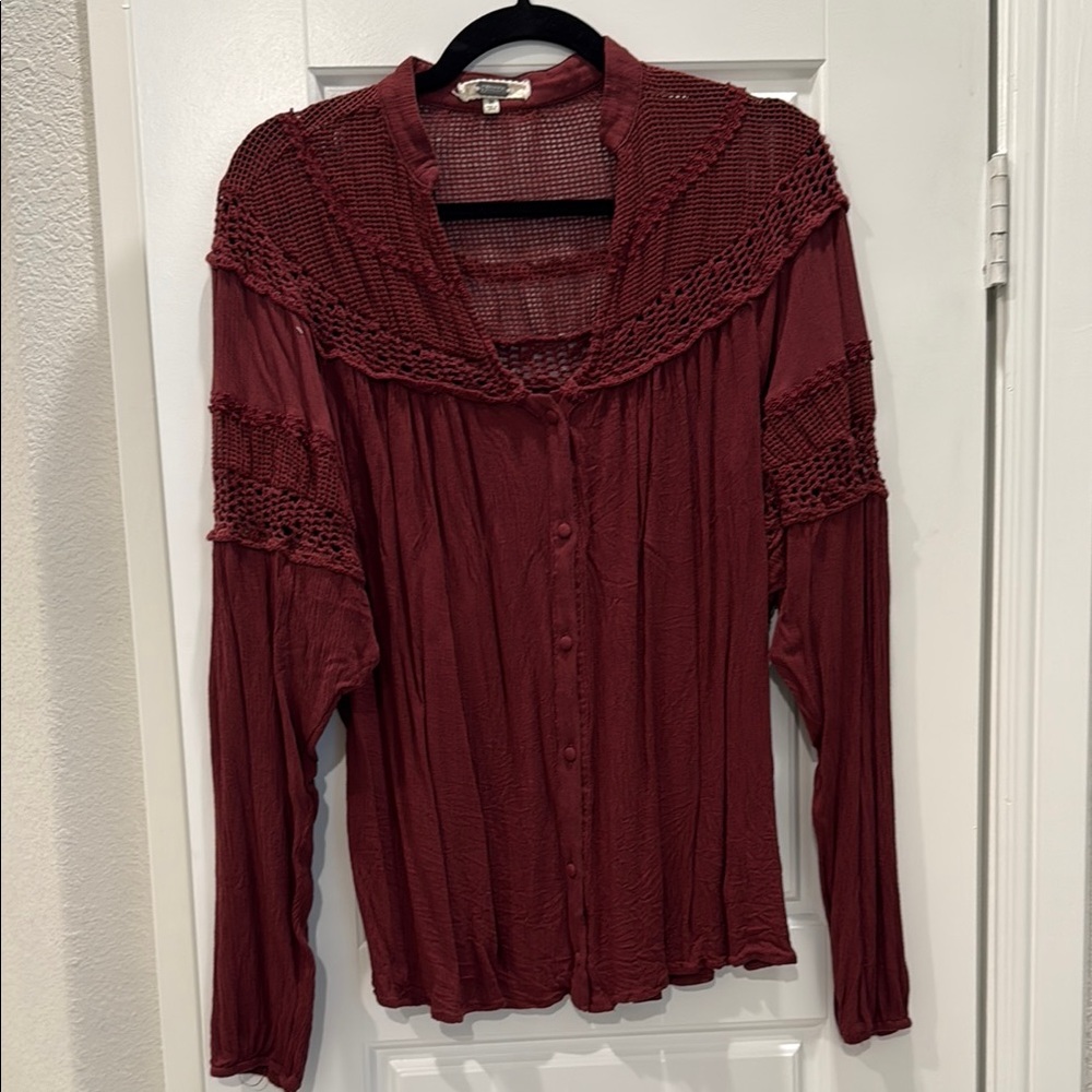 Gimmicks Burgundy Lace Detail Top Size M
